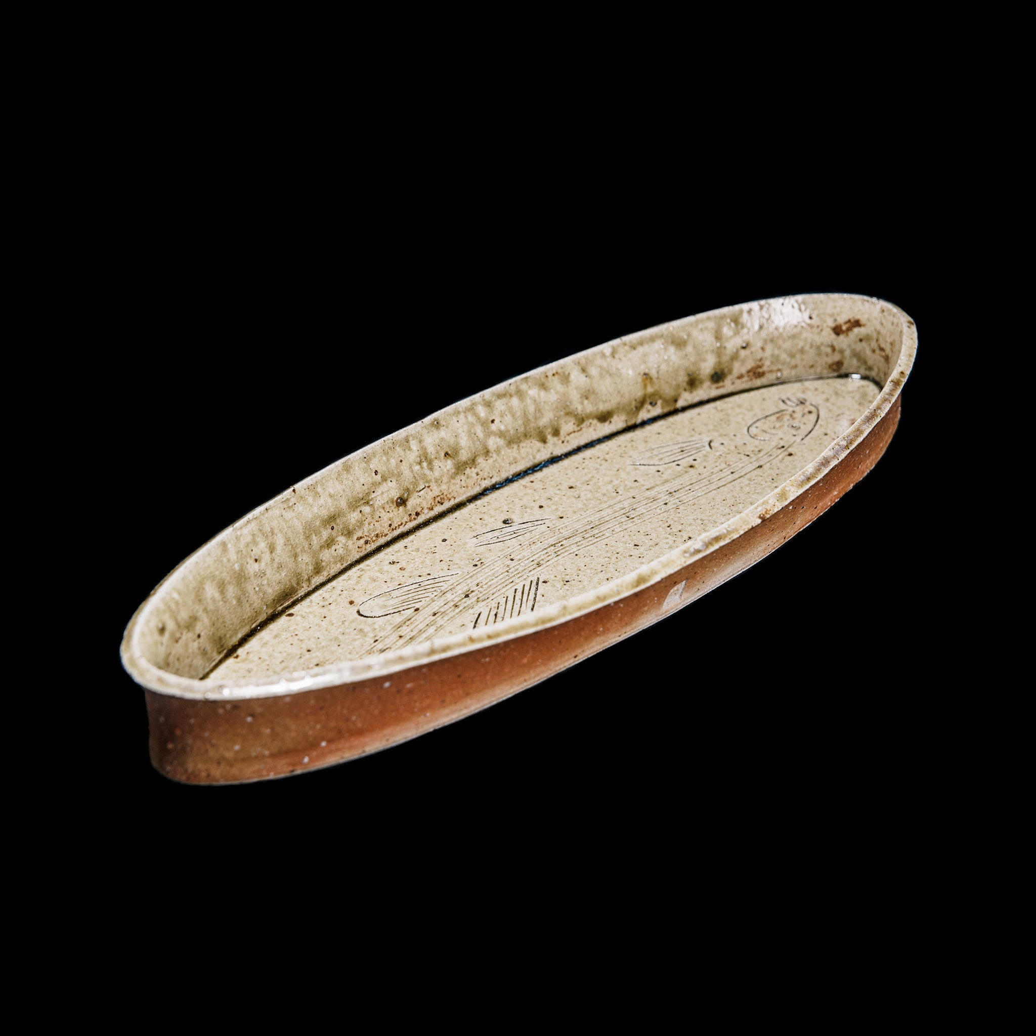 Dish With a Fish Motif No.84/22 - huba.studio