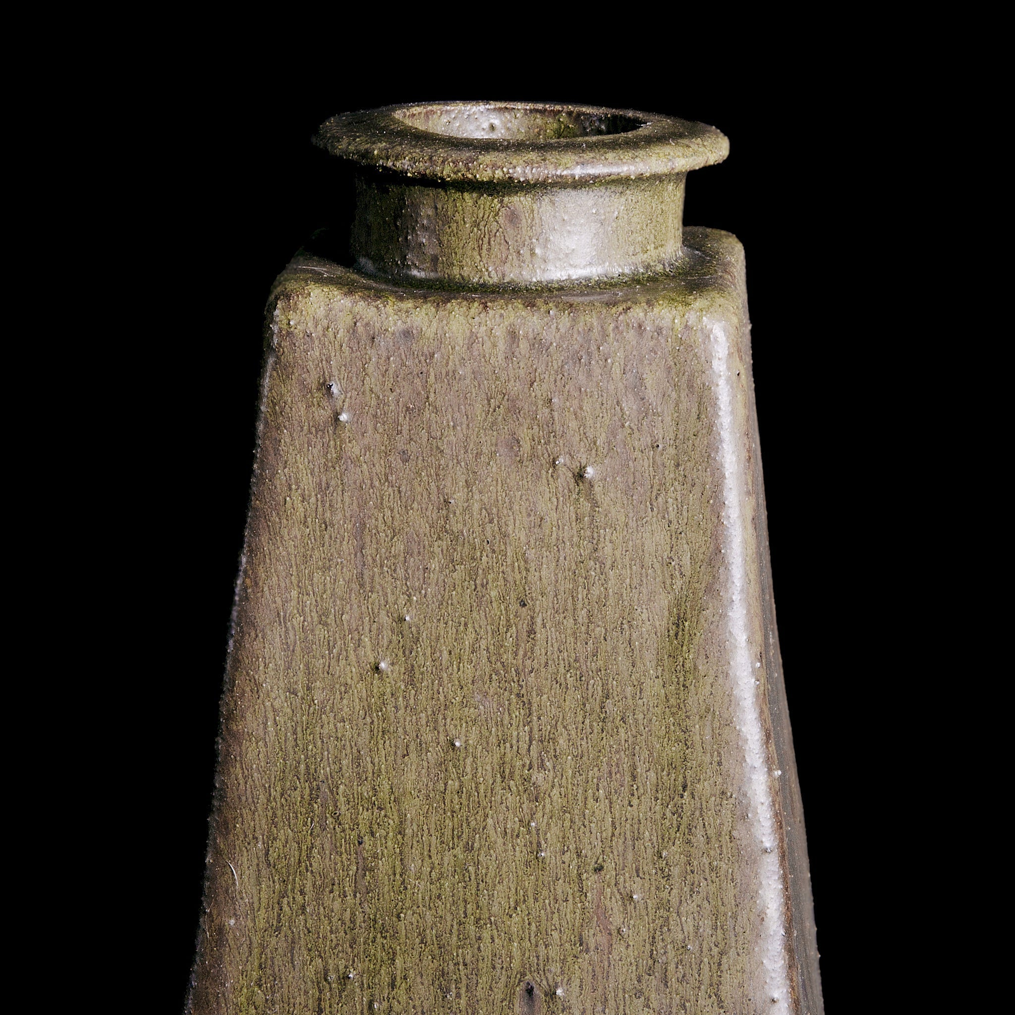 Vase No.100/22 - huba.studio