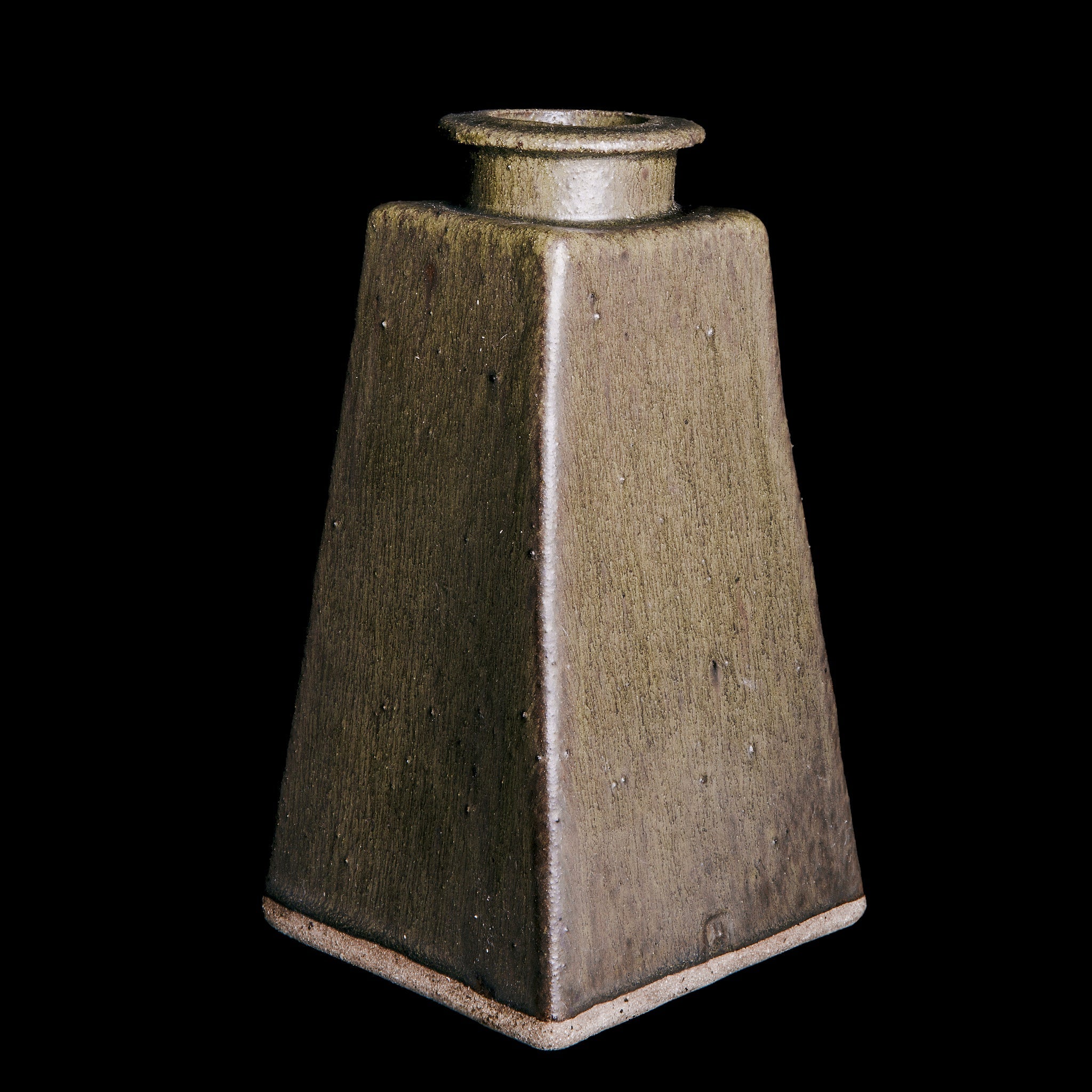 Vase No.100/22 - huba.studio